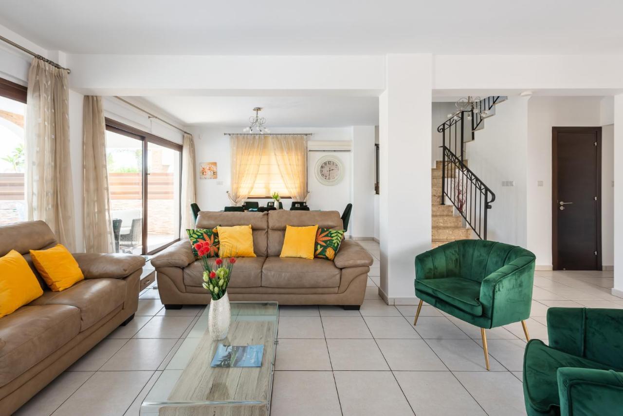 Sea Front Oceanus H3 By Ezoria Villas Ajía Nápa Eksteriør bilde