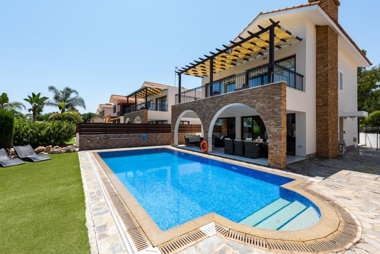 Sea Front Oceanus H3 By Ezoria Villas Ajía Nápa Eksteriør bilde