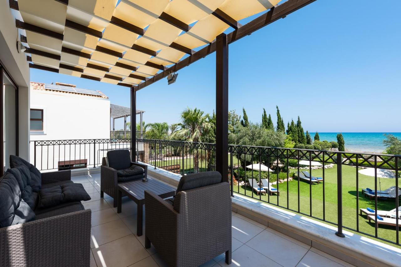 Sea Front Oceanus H3 By Ezoria Villas Ajía Nápa Eksteriør bilde