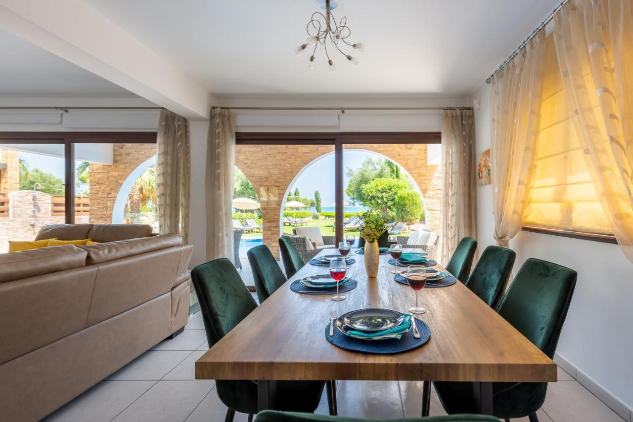 Sea Front Oceanus H3 By Ezoria Villas Ajía Nápa Eksteriør bilde