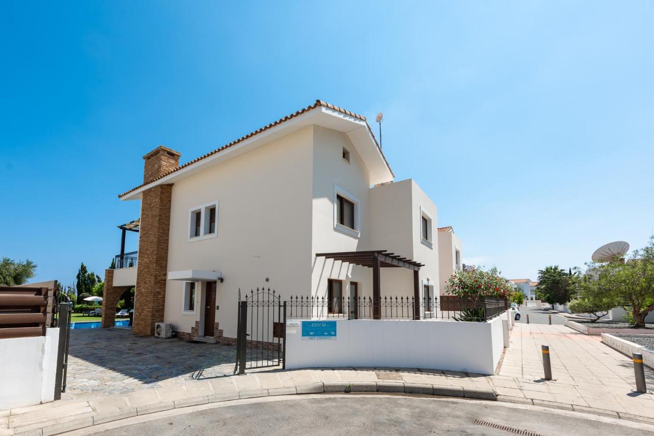 Sea Front Oceanus H3 By Ezoria Villas Ajía Nápa Eksteriør bilde