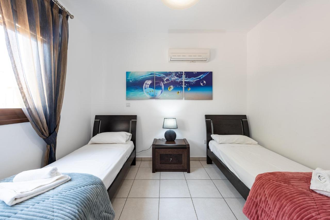 Sea Front Oceanus H3 By Ezoria Villas Ajía Nápa Eksteriør bilde