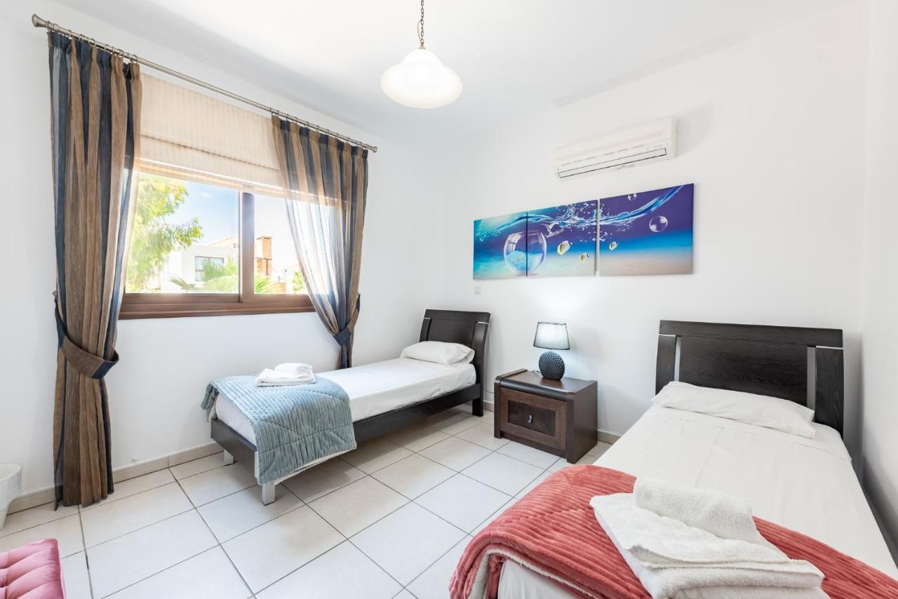Sea Front Oceanus H3 By Ezoria Villas Ajía Nápa Eksteriør bilde