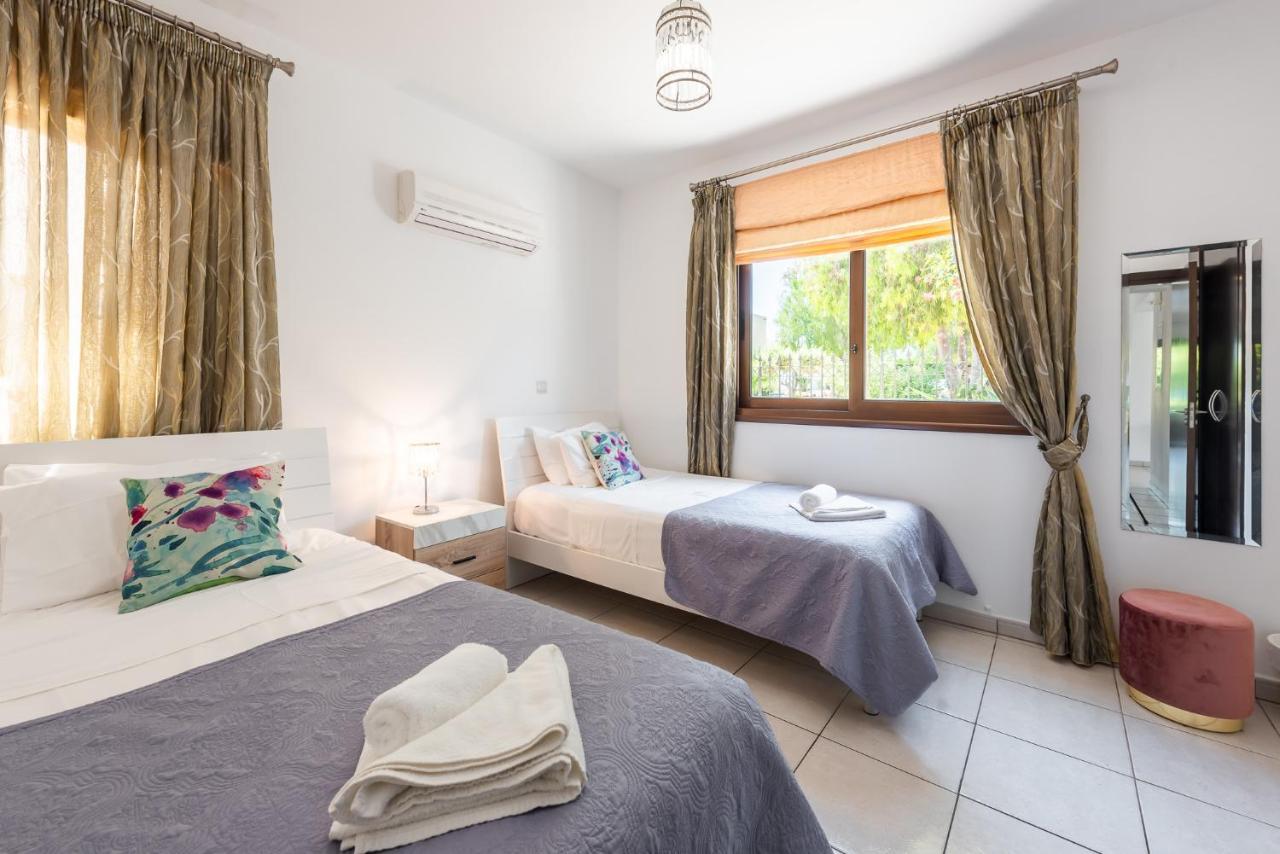 Sea Front Oceanus H3 By Ezoria Villas Ajía Nápa Eksteriør bilde
