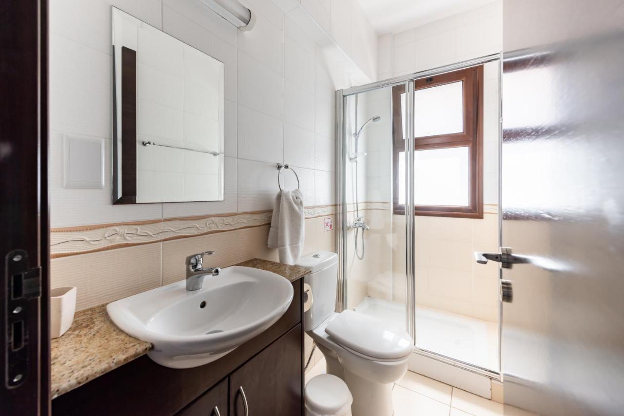 Sea Front Oceanus H3 By Ezoria Villas Ajía Nápa Eksteriør bilde